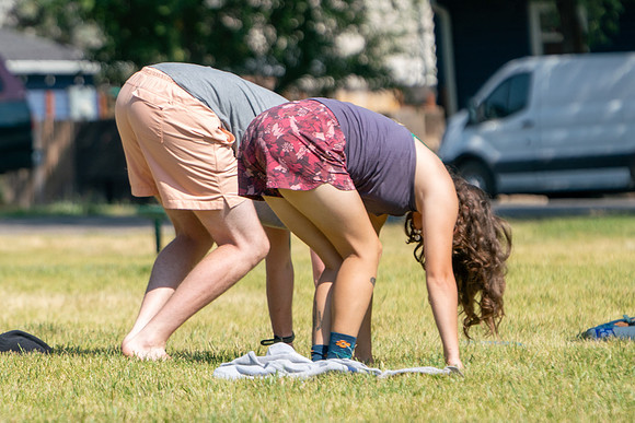 086_Yoga in Park 26