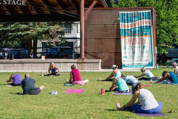 165_Yoga in Park 26