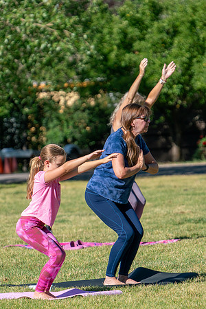 122_Yoga in Park 26