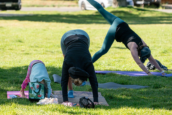 123_Yoga in Park 26