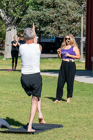 127_Yoga in Park 26