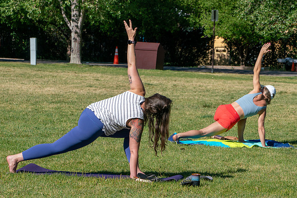 128_Yoga in Park 26