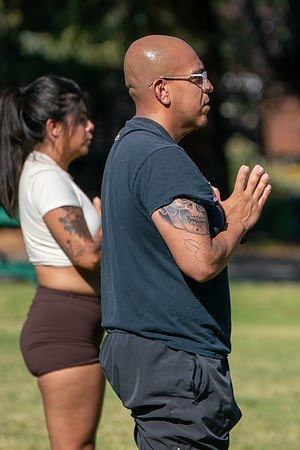 138_Yoga in Park 26-3