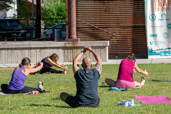 162_Yoga in Park 26