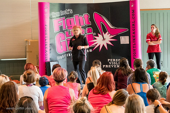 02_FightLikeaGirl